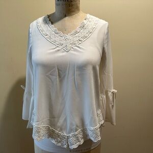 Women's Lace-Trim V-Neck Blouse in White